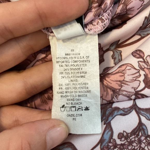 Onzie, Pink Floral Yoga Pants, Size S/M, Excellent Condition - Picture 5 of 7